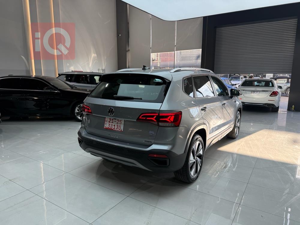 فولكسفاغن تاوس